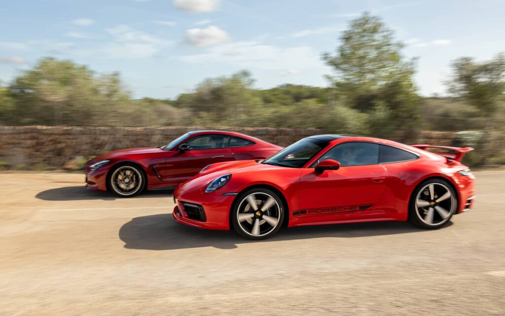 2 rote Porsche Modelle auf Mallorca