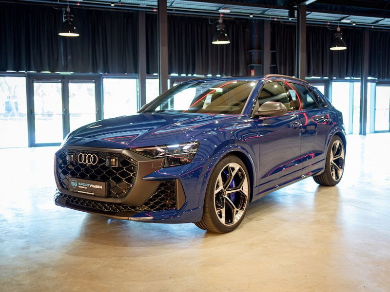Audi RSQ8 Ansicht 1