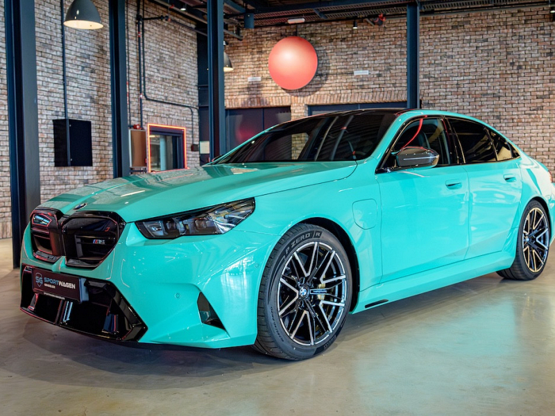 BMW M5 Ansicht 1